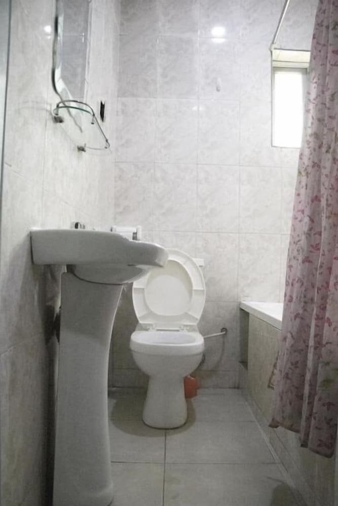 Rising Star Shortlet