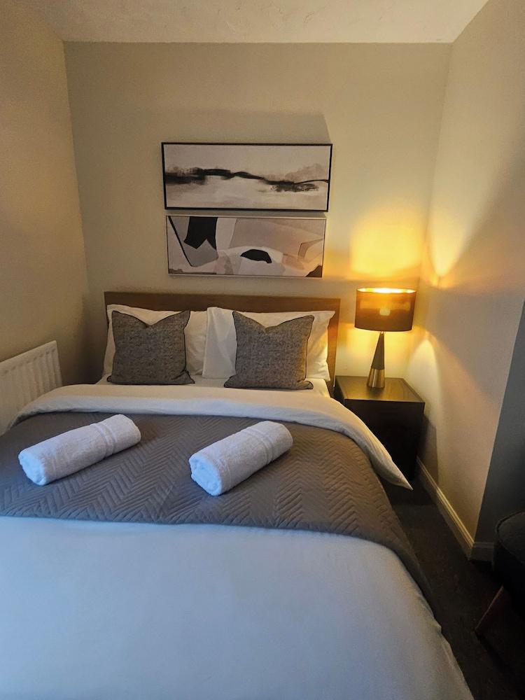 Apartment - Sleeps 6 - Riverside - City Centre