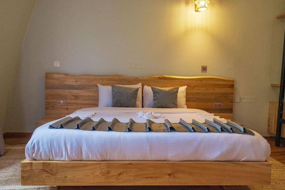 NDERE  ECHIFUUHA RESORT