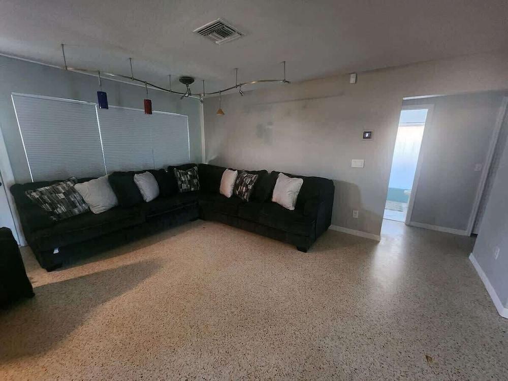 4BR Spacious Paradise