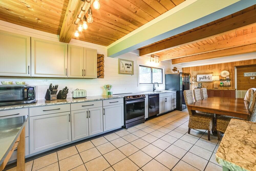 Kentucky Lake Retreat: A Memory-making Getaway