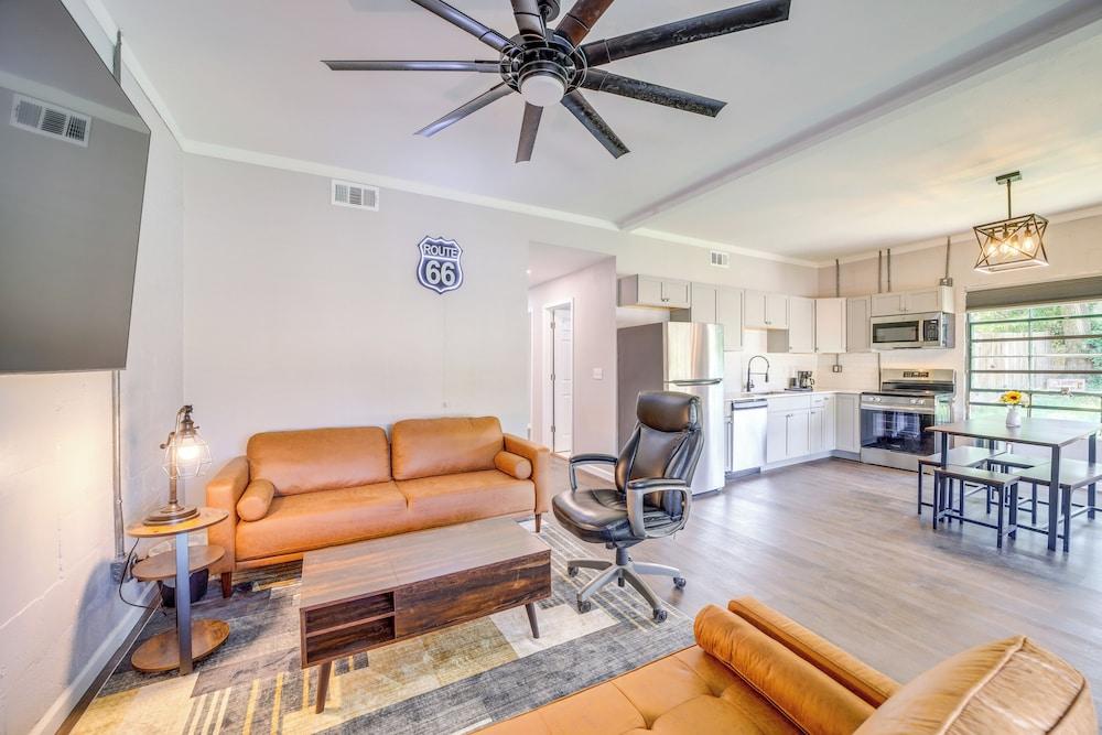 7 Mi to Dtwn Tulsa: Dog-friendly Home w/ Yard