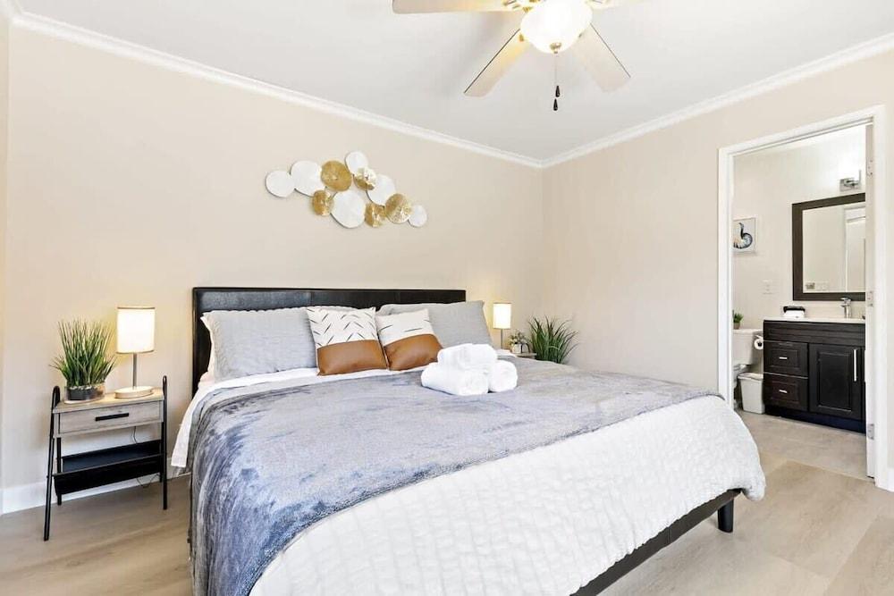 @ Marbella Lane - Modern Refreshing Home