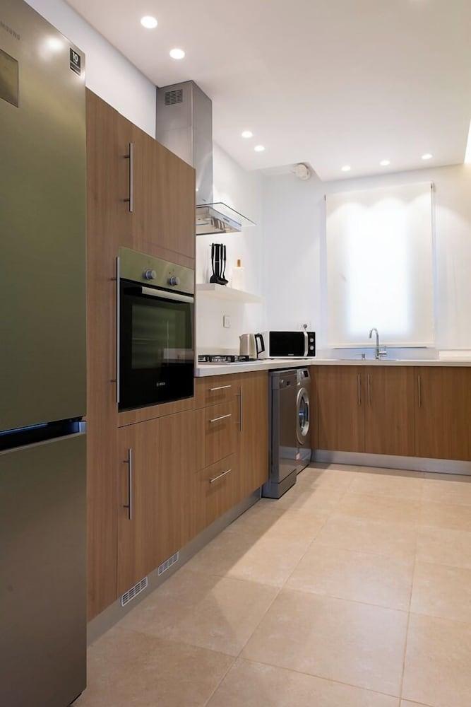 Sakura at Silver Palm near The Waterway