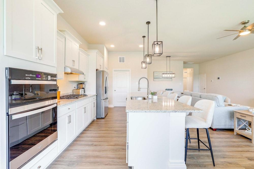 Recently Built Home w/ View, 3 Mi to Bethany Beach