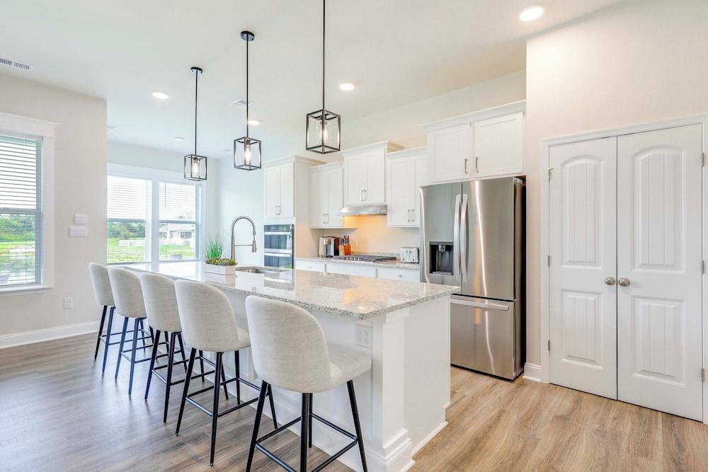 Recently Built Home w/ View, 3 Mi to Bethany Beach