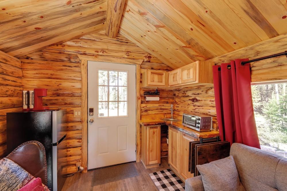 Mcgregor Lake Access: Cabin in Wooded Wilderness