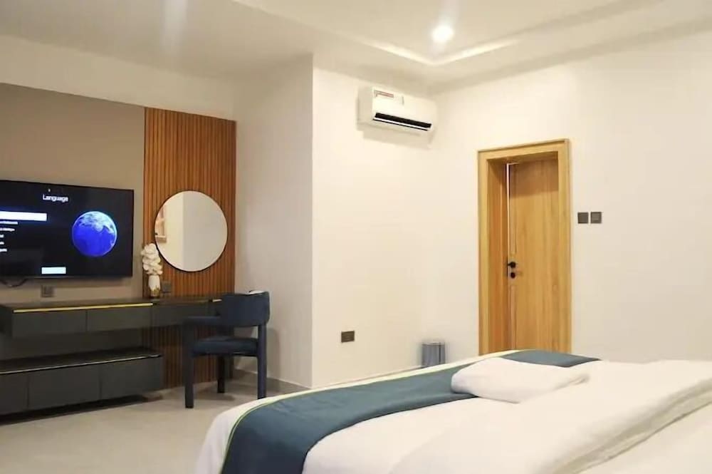 Exquisite Apartments By Signature