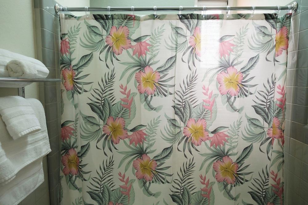 Beachside Stay A C Stream TV Spot Included