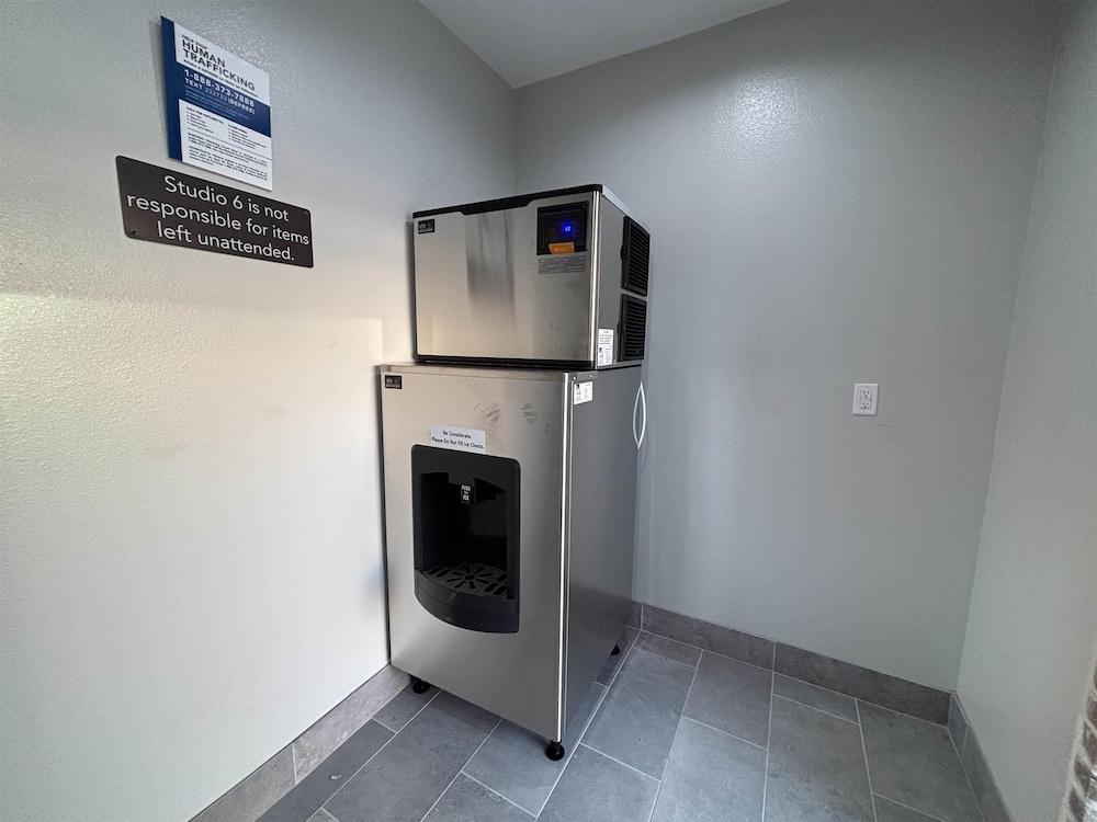 Studio 6 – Humble, Tx