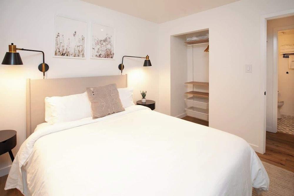 Golden Antler Escape - Minutes to the Beach