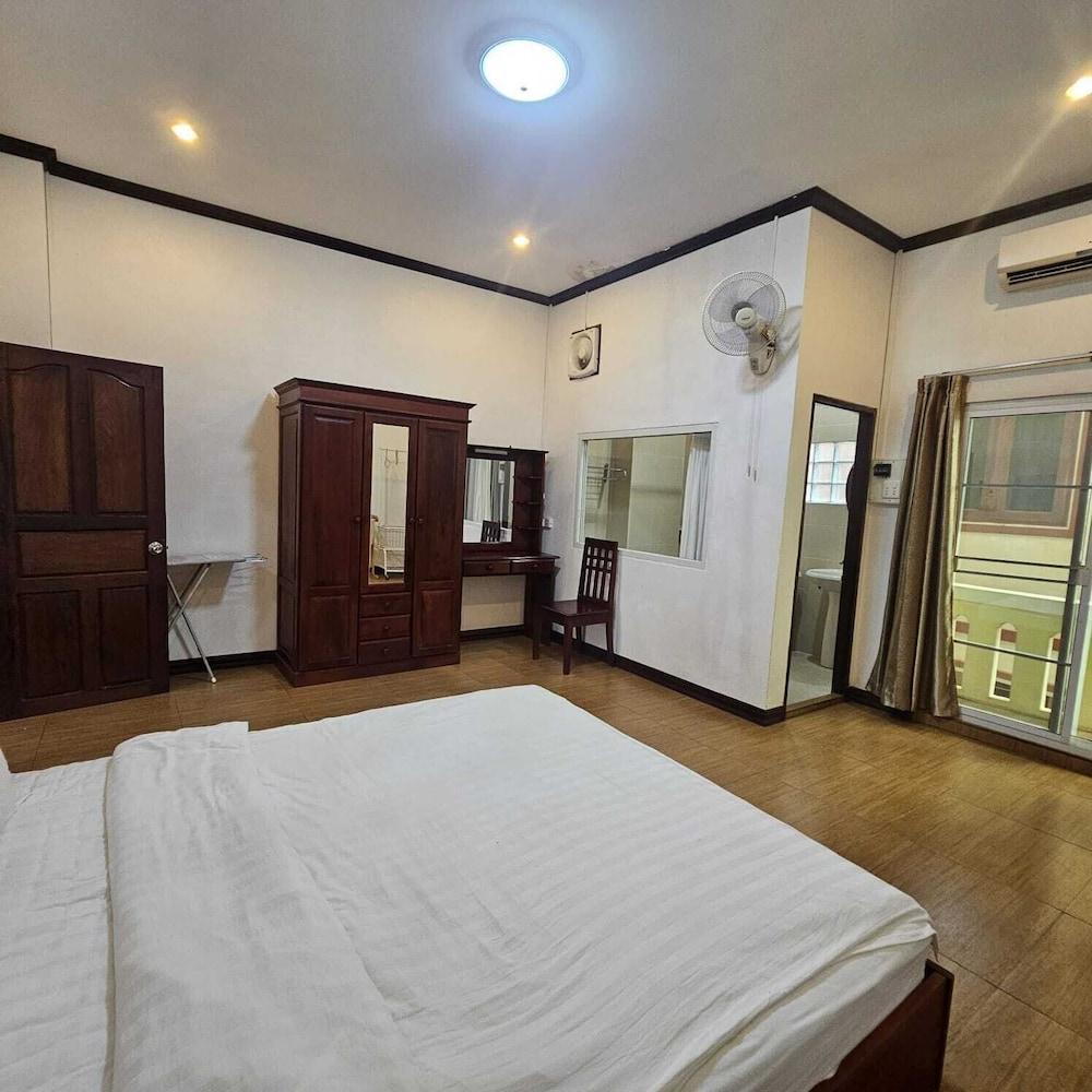 ALI XAYATHIT APARTMENT & HOTEL