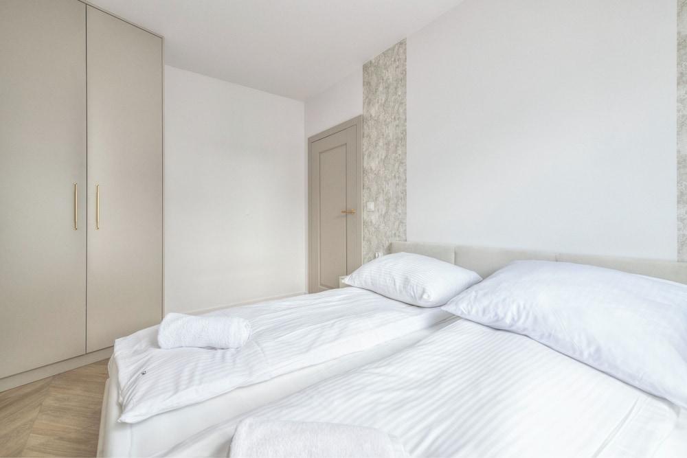 Horizon 34 by Grand Apartments