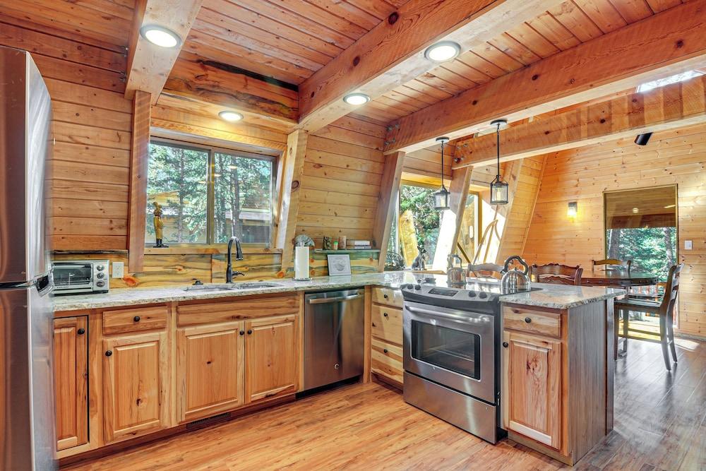 Near National Parks: Duck Creek Cabin Retreat