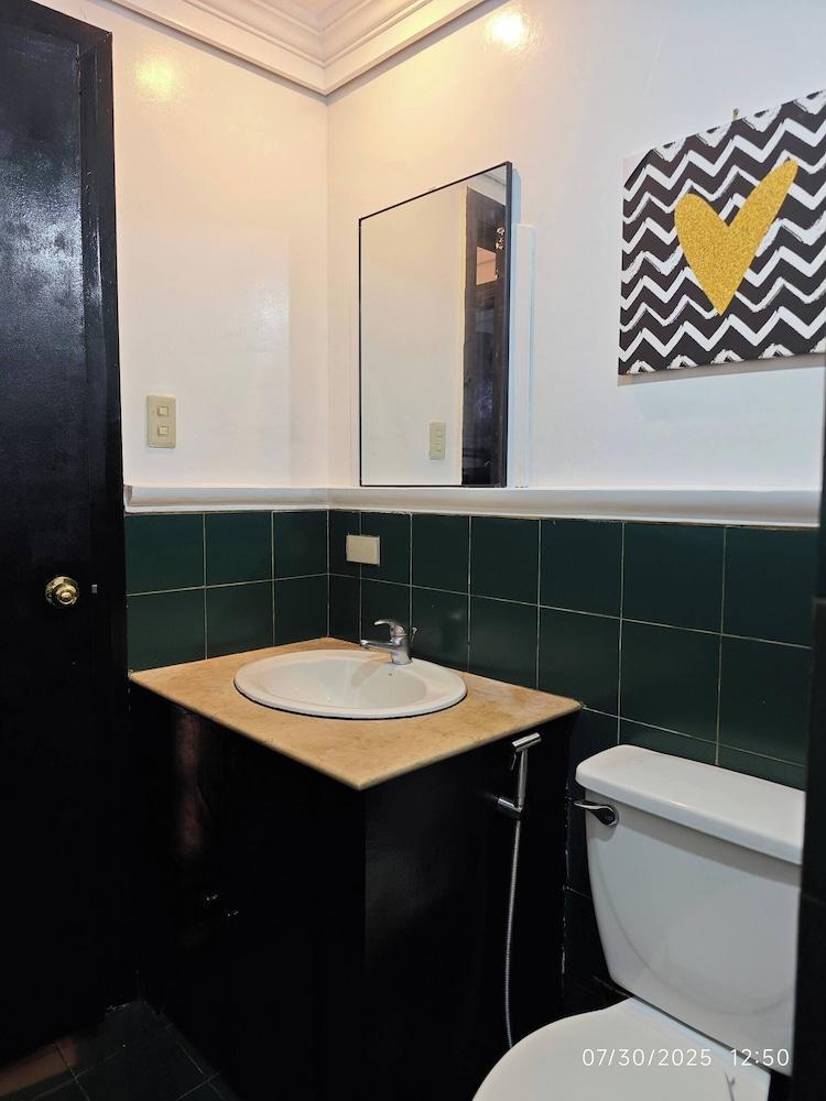 Luxhomme Guesthouse With Balcony