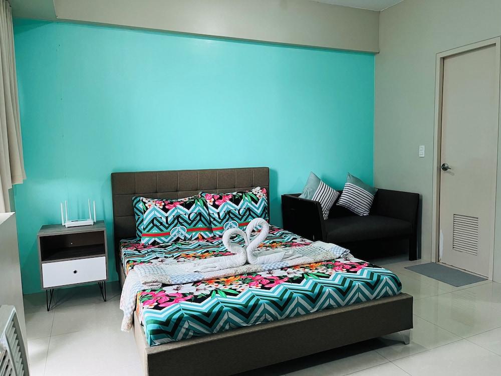 One Palm Tree Villas