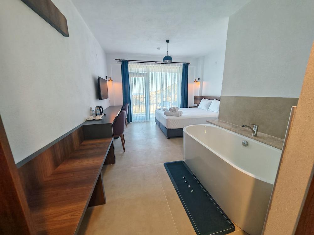 Rigani Gökçeada (+14)