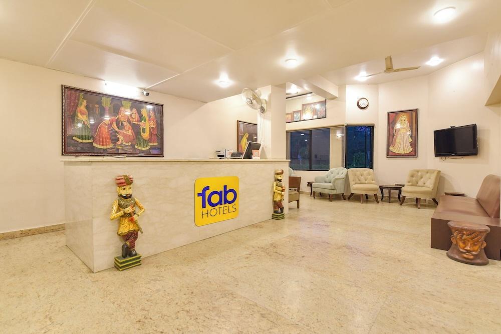 Fabhotel Shikha