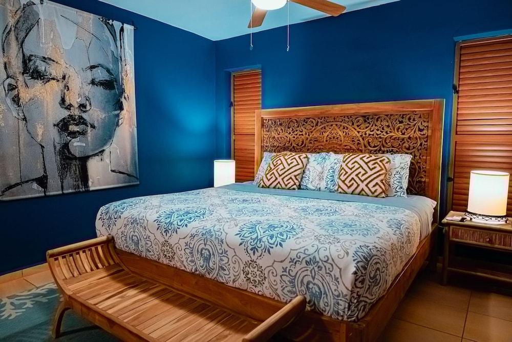 Hillside Retreat in Noord