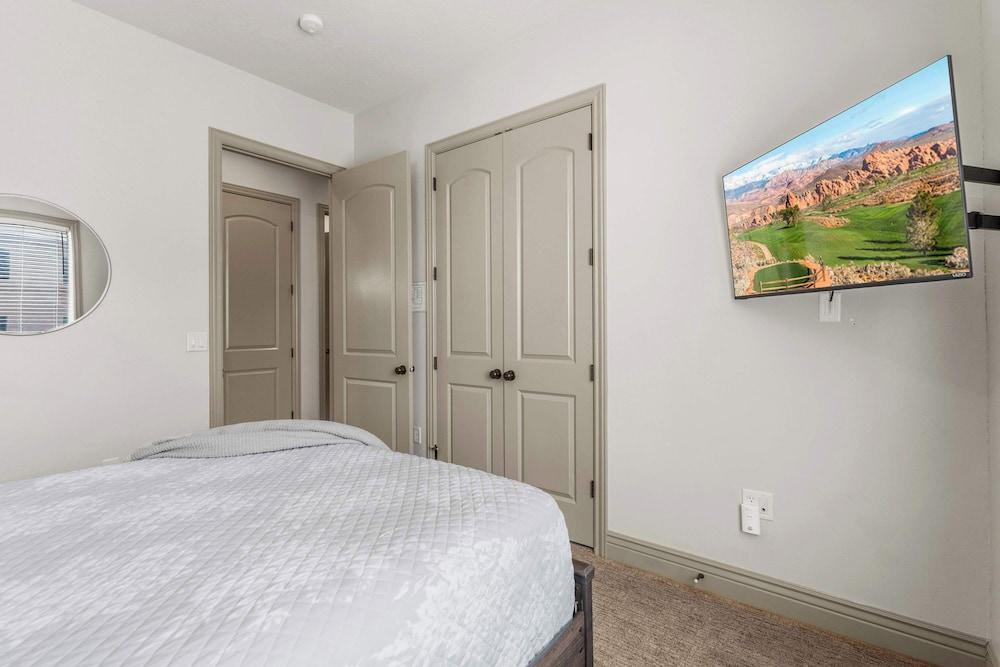 Sunset Vista - Amazing Views - Pet Friendly!