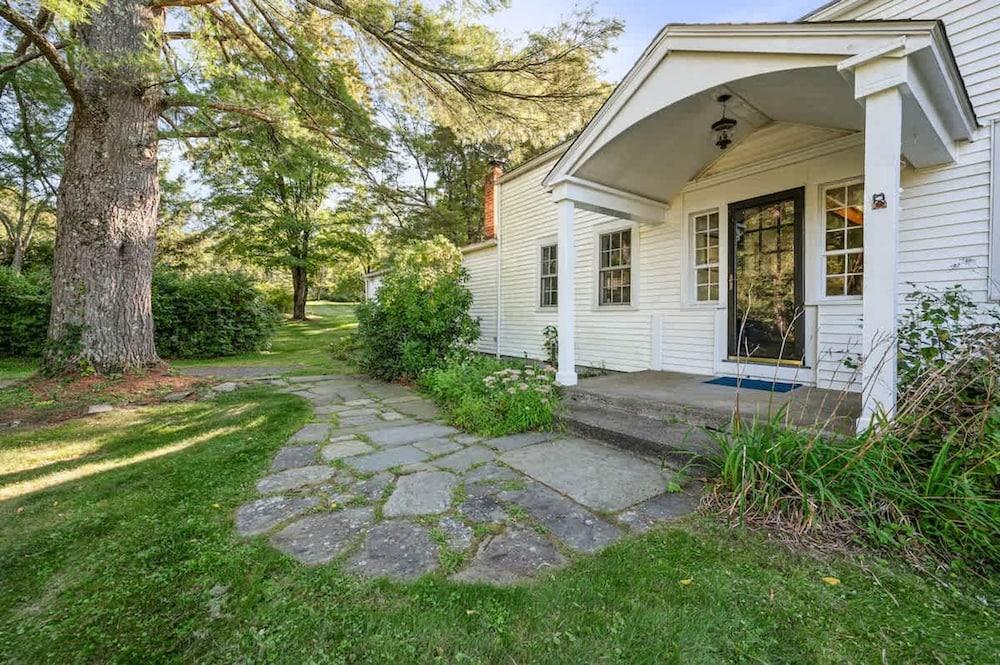 Perfect Upstate Home in Rhinebeck w low Fees