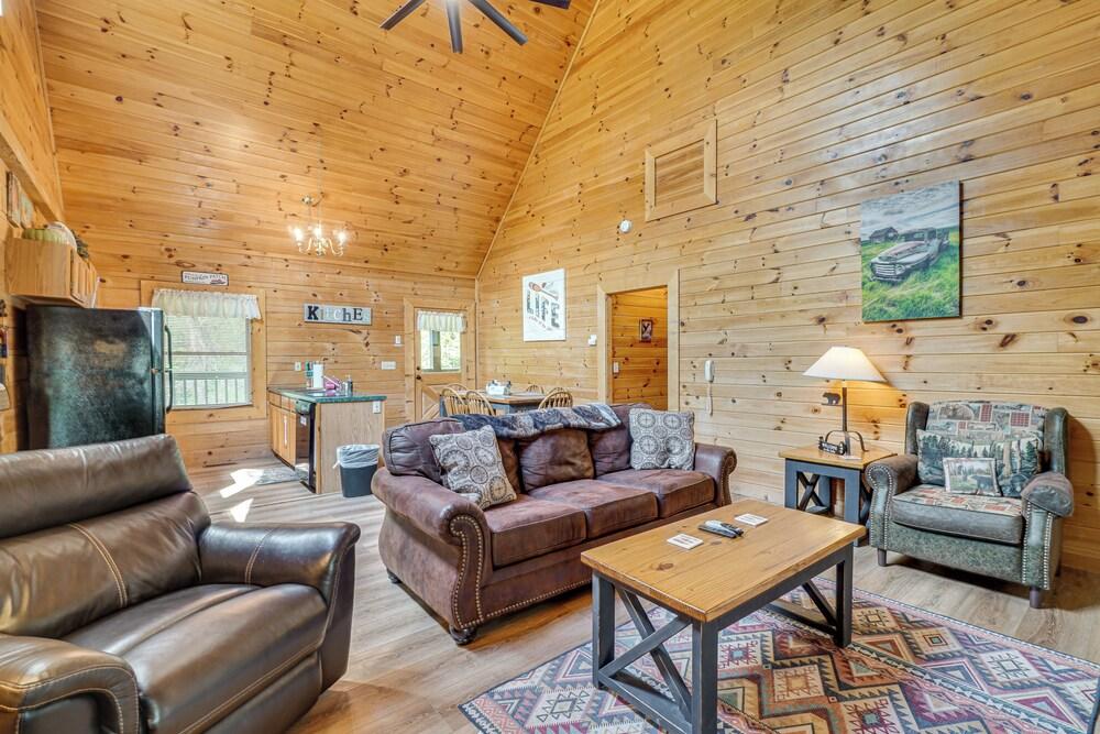 Private Hot Tub: Lake Resort Cabin in Sevierville!