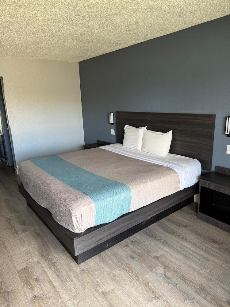 Best Value Inn Garland