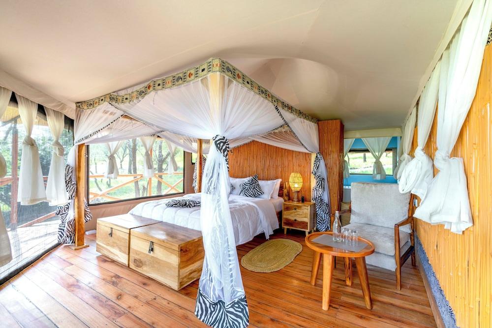 KumbuKumbu Luxury Tented Camp