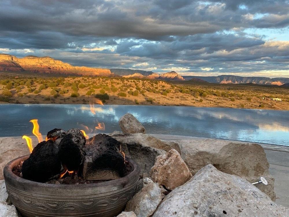 The Sanctuary at Sacred Mesa-infinity Pool-sedona