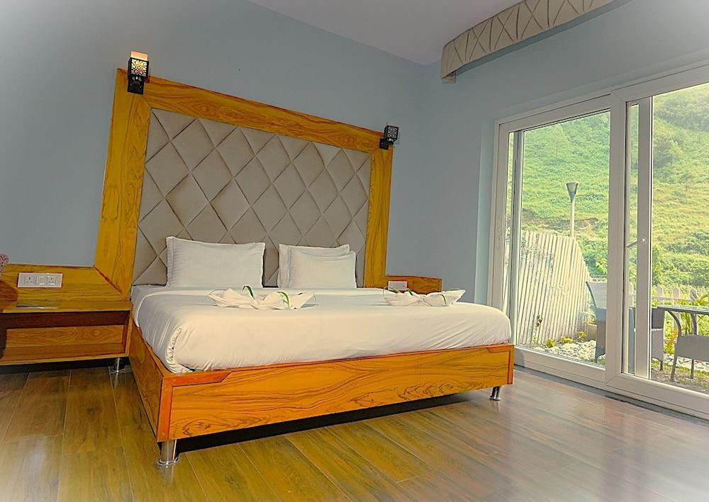 DALLAS THE RETREAT RESORT