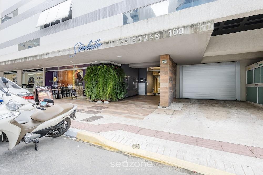 Sophisticated 3BR Apt 200m From Beach Seo0702