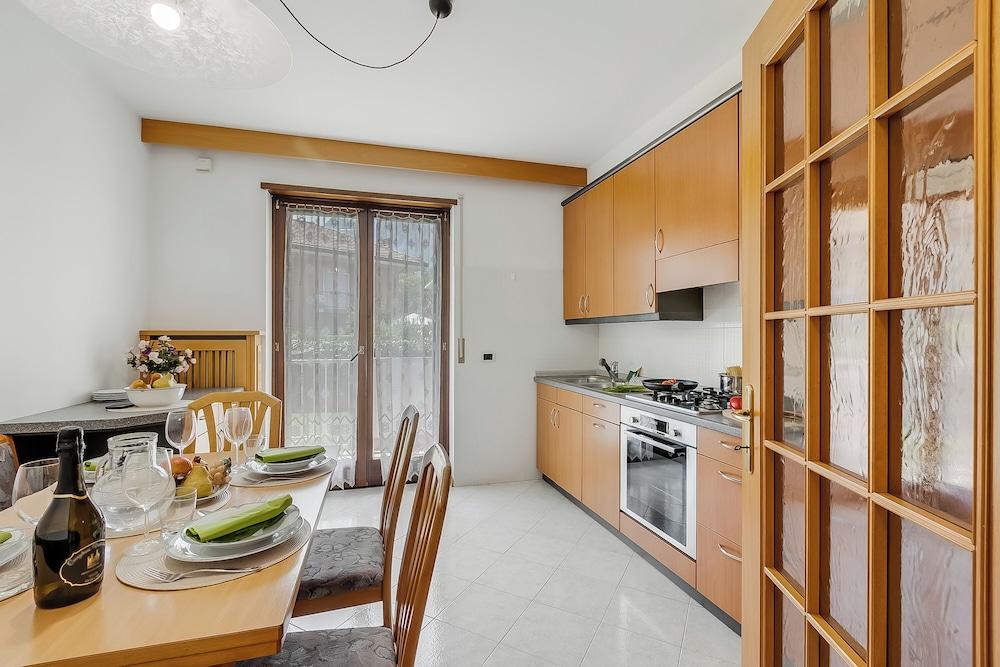 The Olive Tree Garden With Mountain View