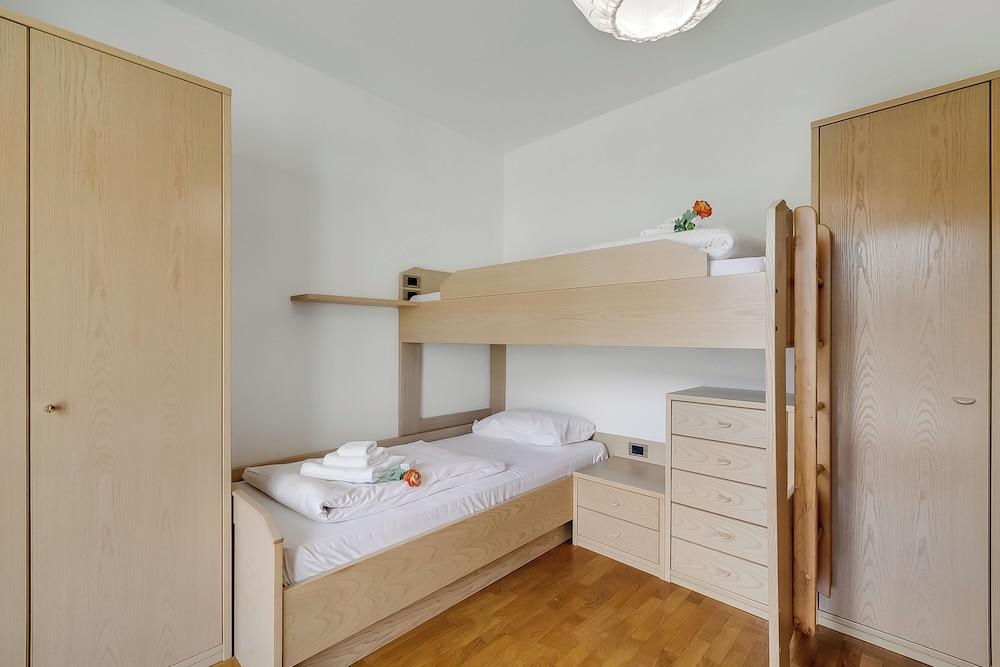 The Olive Tree Garden With Mountain View