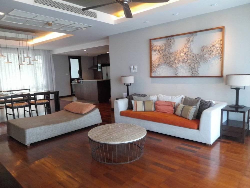 A Shasa Vela Condominium