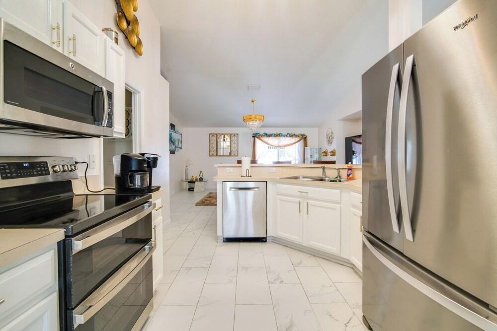 8 Mi to Silver Springs: Tranquil Home w/ Gazebo