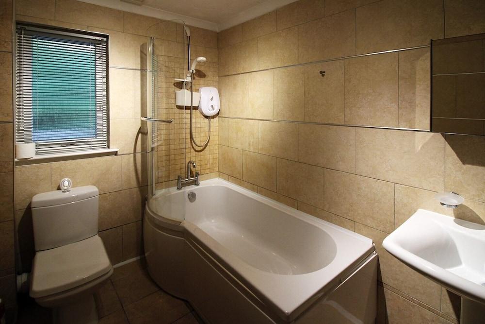 Highland Comfort With Mountain Views