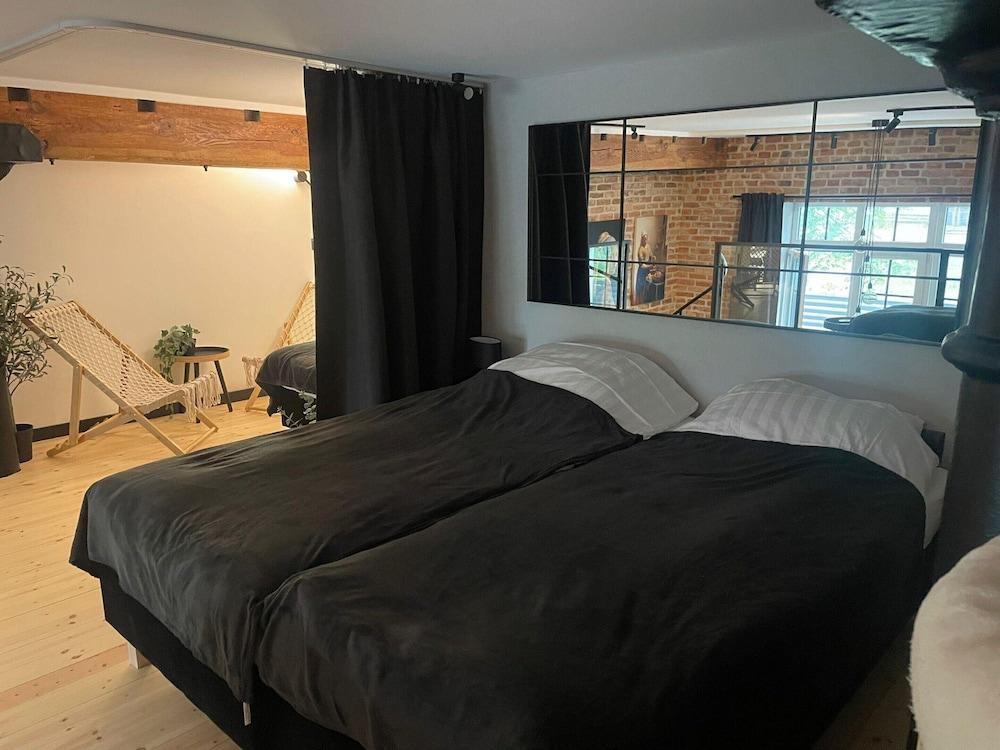 A Comfortable Apartment in the Heart of the City