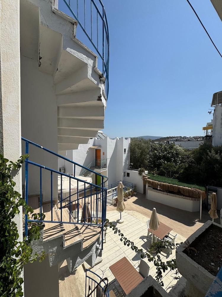 Artı Şahin Apart Otel