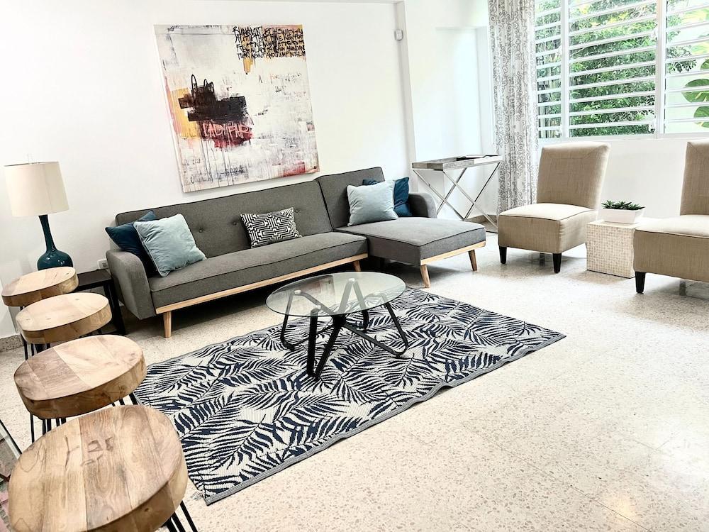 Concierge Services Walk to Beaches Restaurants