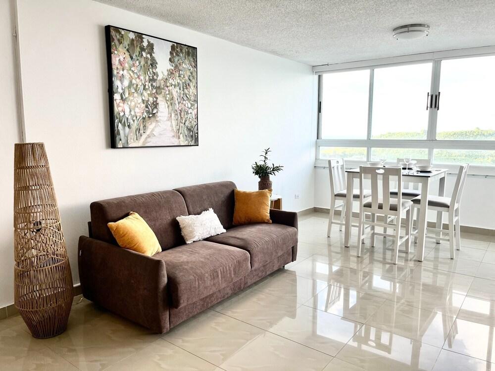 Stunning Marina Views Pool Kayak Island Tours