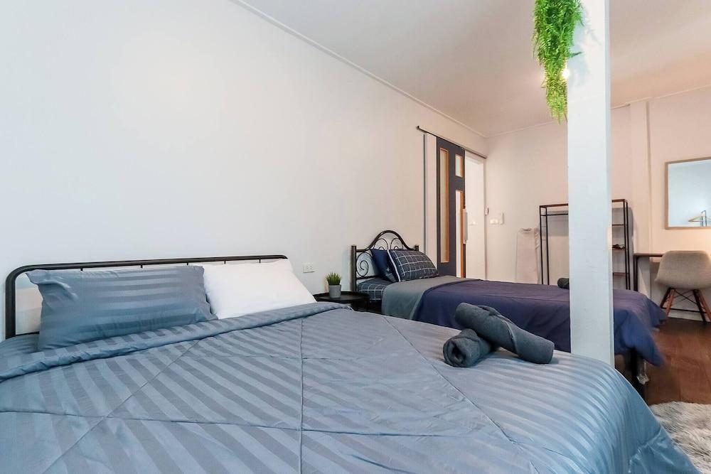 Tiny House Bangson at Bangsue Grand Station