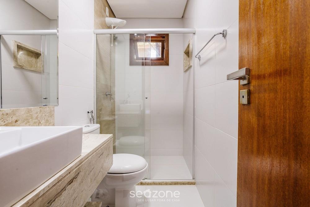 House With a Pool 5 Minutes From the Beach Cmv004