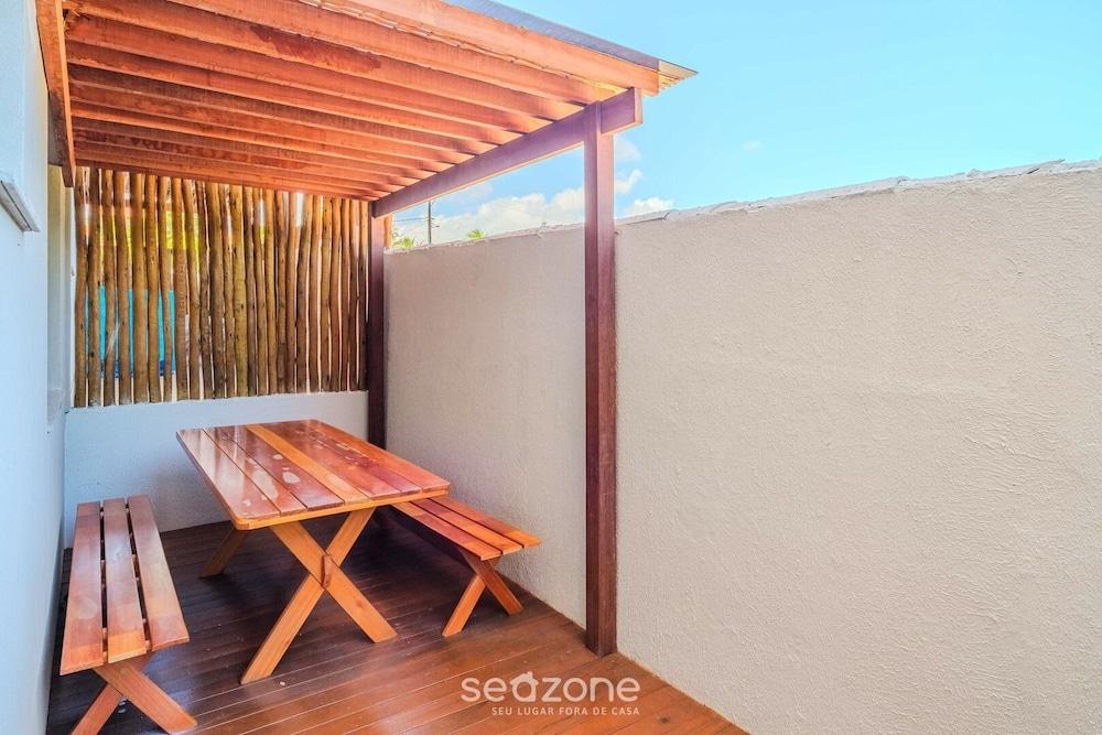 Apt w/ Pool and 2 Suites in Guarajuba Tra0014