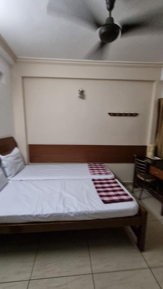 Hotel Bharath