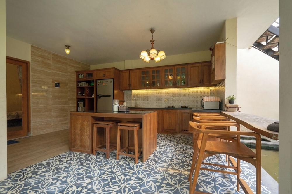 Griya Bayan Kraguman