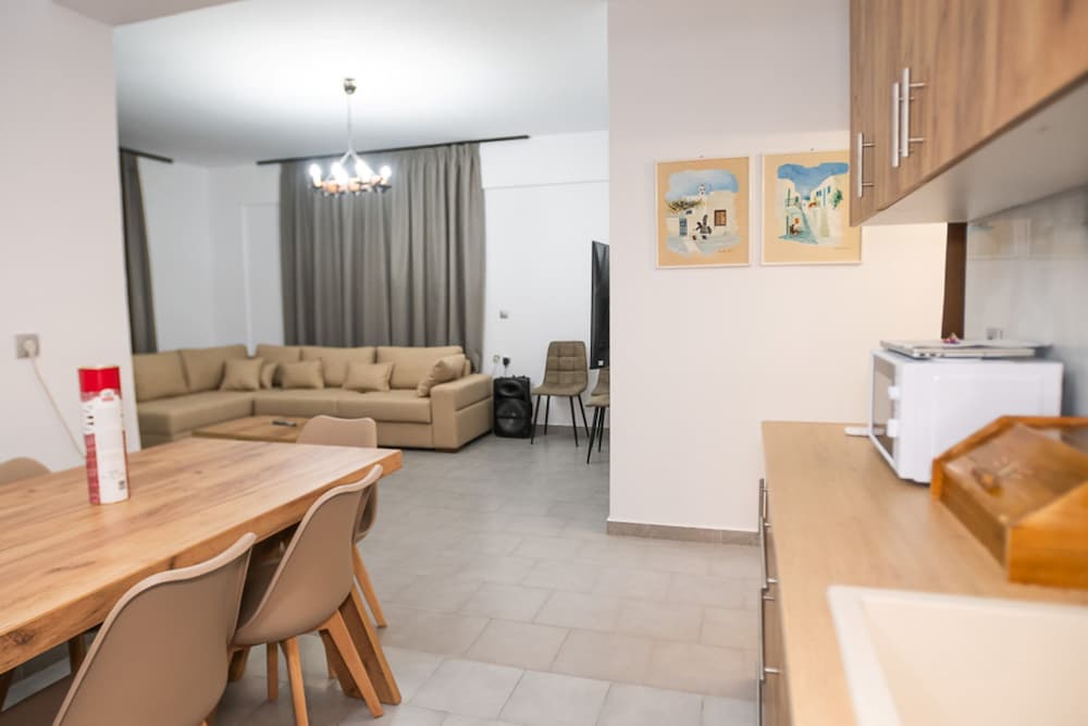 Sinani Villa - Garden Oasis With Private Pool