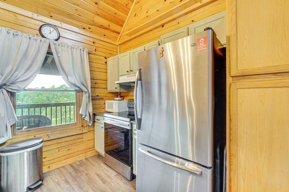 Douglas Lake Access: Family Cabin in Sevierville!