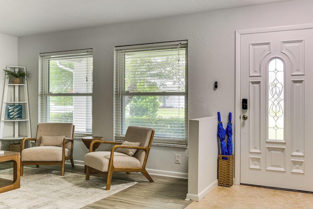 1 Mi to Vanderbilt Beach! Family Home on 500 Block