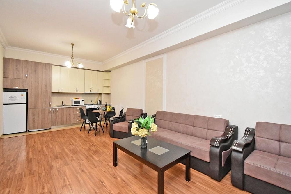 Apartment on Argishti 15 street