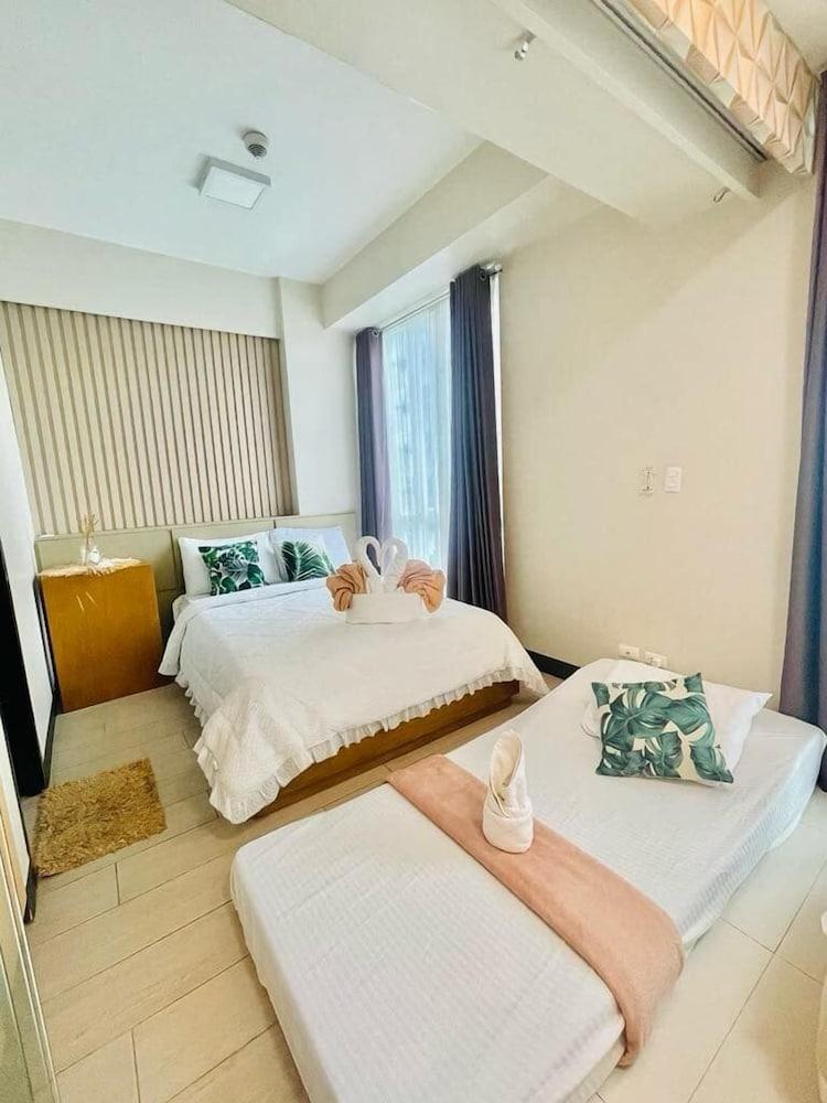 MactanNewtown Staycation Near The Beach